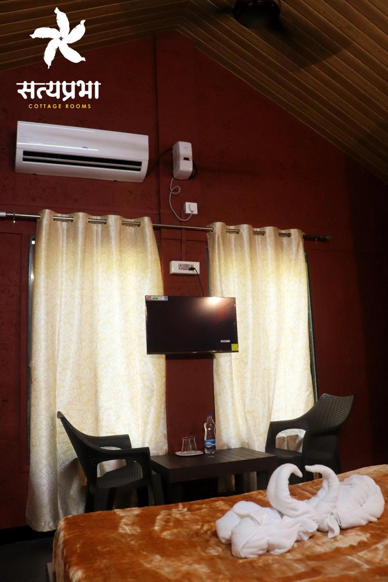 Satyaprabha Cottage Rooms Kudal  Exterior photo